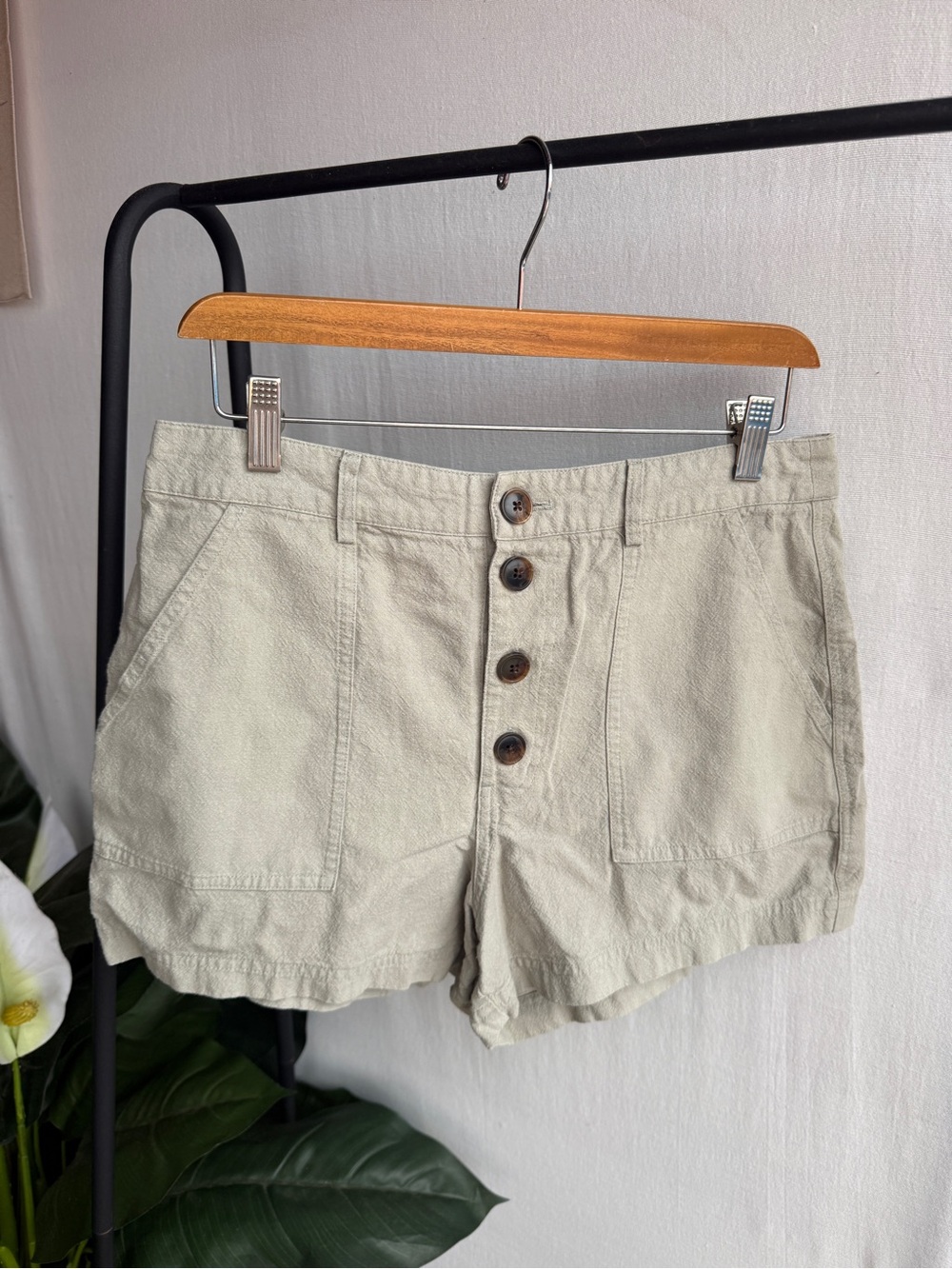 O'Neill Linen Blend Button Fly Lightweight Women’s Shorts Sage Green / Size 30